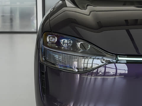 2025�� ���� Ultra�� 100kWh 4���� (192�߼����״