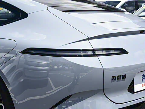 2025�� �Ŀ� Ultra���������