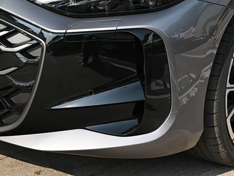 2026�� TFSI quattro 200kW �콢��