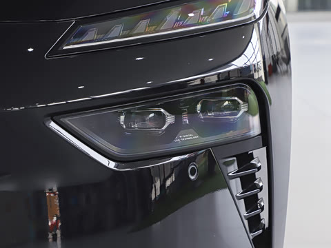 2025�� ���� 650MaxѲ����