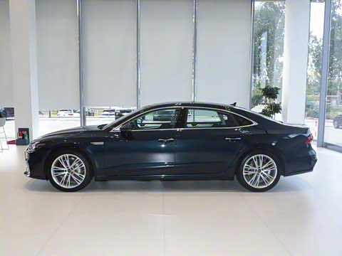 2025�� 45 TFSI quattro ������