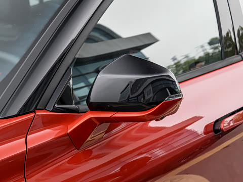 2026�� 2.0T EcoBoost  E �춯  �˶��� ST-Line