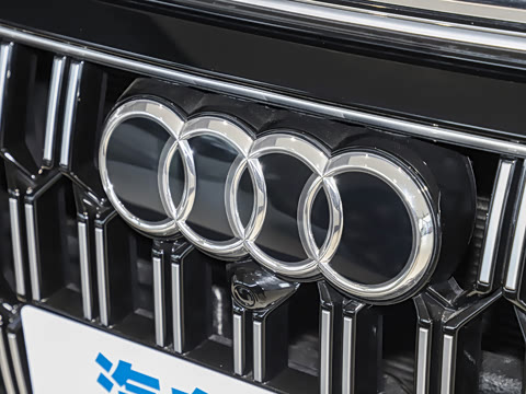2026�� 40 TFSI quattro ����� ������װ 7��