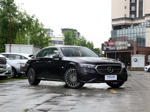 2026�� �Ŀ� E 300 L �����˶���