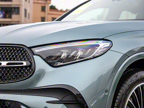 2025�� �Ŀ� GLC 300 4MATIC ����SUV