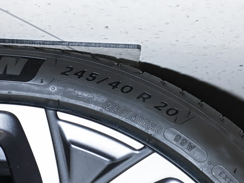 2026�� 100kWh Touring