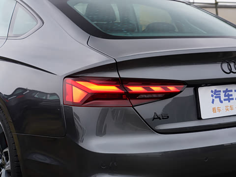 2025�� Sportback ��ذ� 40 TFSI quattro ����������