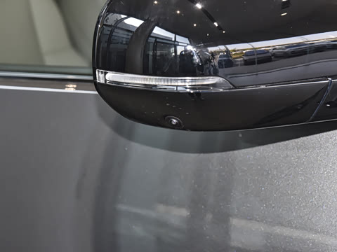 2025�� Ultra ���ܻ��°�