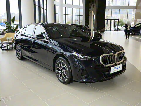 2026�� eDrive 40L M�˶���װ