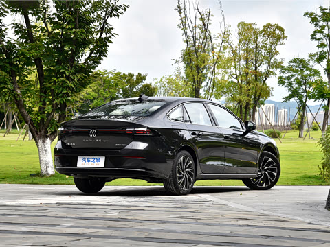 2026�� L 300TSI DSG ������