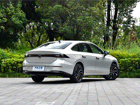 2026�� L 300TSI DSG ������