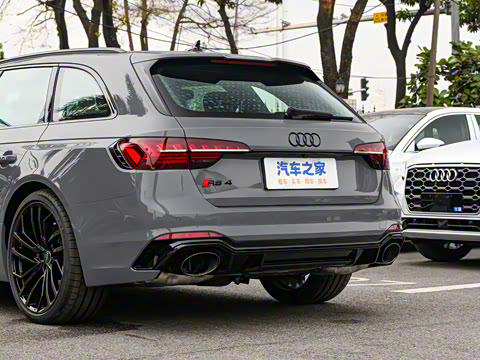 2024��  RS4 Avant ȼ���