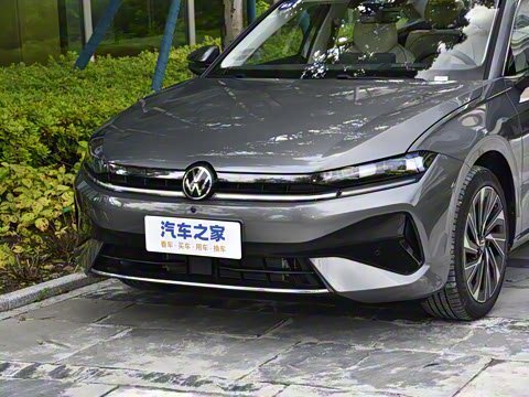 2026�� L 300TSI DSG ������