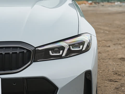 2026�� 330Li M�˶���ҹ��װ