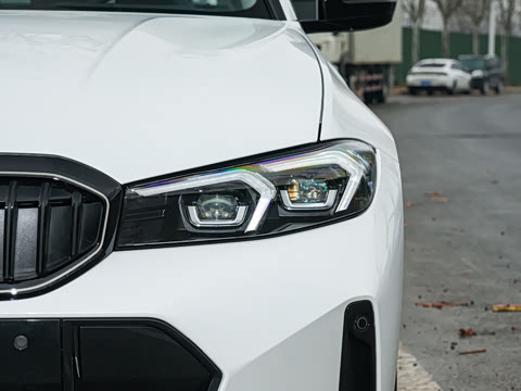 2026�� 330Li M�˶���ҹ��װ