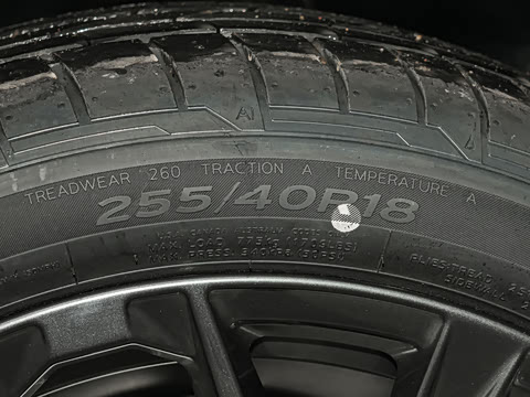 2026�� 330Li M�˶���ҹ��װ