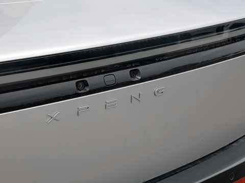 2025�� 820 Max