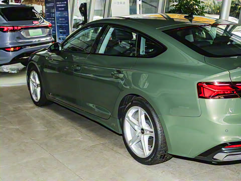 2025�� Sportback ��ذ� 40 TFSI ʱ�ж�����