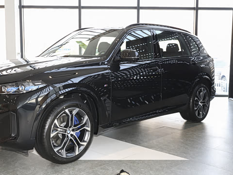 2026�� �Ŀ� xDrive 40Li M�˶���ҹ��װ