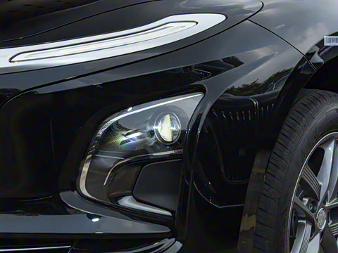 2025�� 610km PLUS