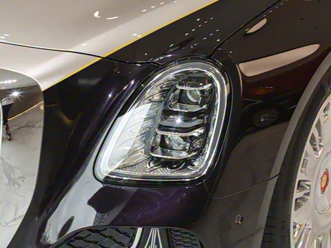 2024�� 4.0T V8��