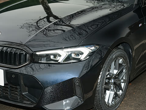 2026�� 330Li M�˶���ҹ��װ