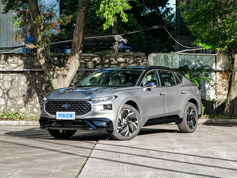 2026�� 2.0T EcoBoost  E �춯  �˶��� ST-Line