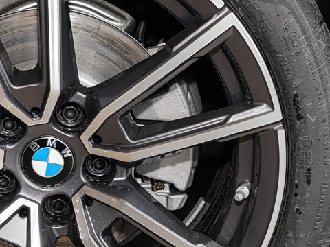 2026�� 325Li M�˶���װ