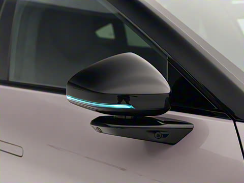 2025�� 750 ���������� Ultra