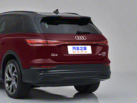 2023�� 50 e-tron quattro ��ҫ�� ������װ