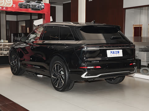 2025�� 2.0T ������ҫ��