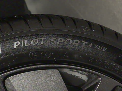 2025�� Pro ���ܻ��°�