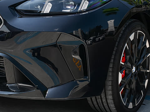 2026�� M235L