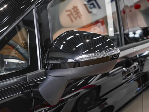 2026�� 2.0L �ֶ����ᾫӢ�� 7�� CNG