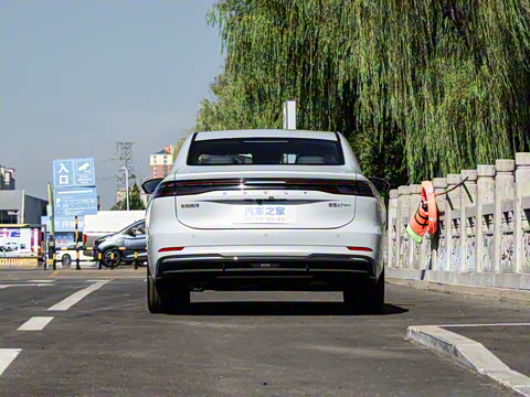 2025�� EM-i 70km ������