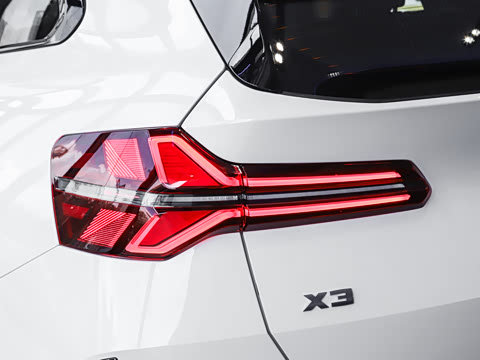 2026�� M50 xDrive