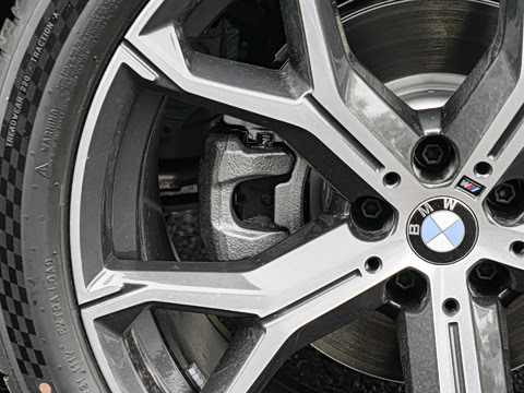 2025�� xDrive 30Li ������M�˶���ҹ��װ