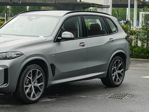 2025�� xDrive 30Li ������M�˶���ҹ��װ