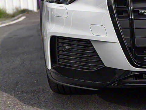 2025�� allroad quattro ̽���� 55 TFSI ����ԽҰ��