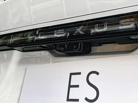 2025�� 500e