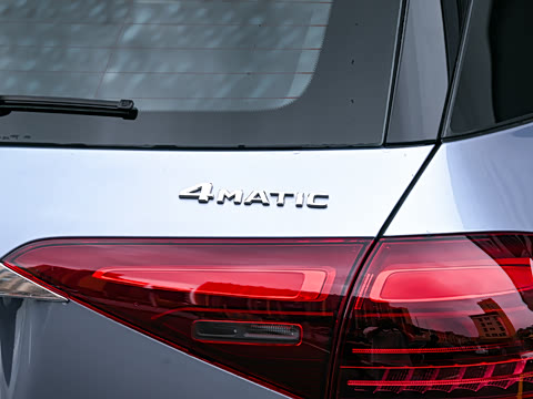 2025�� �Ŀ� GLE 450 4MATIC ������