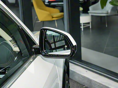 2025�� sDrive25Li X�����װ