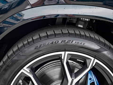 2026�� xDrive40i ������ M�˶���װ