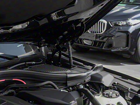 2025�� M50 xDrive