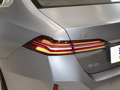 2026�� eDrive 40L M�˶���װ