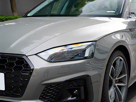 2025�� Sportback ��ذ� 40 TFSI quattro ����������