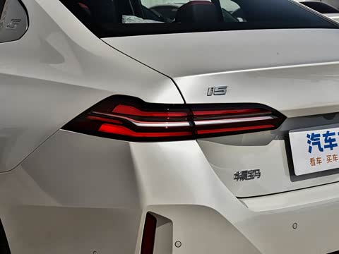 2026�� �Ŀ� eDrive 35L M�˶���װ