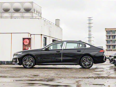 2026�� 530Li ������ ������װ