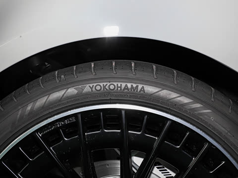 2026�� �Ŀ� AMG CLE 53 4MATIC+ ������ܳ�