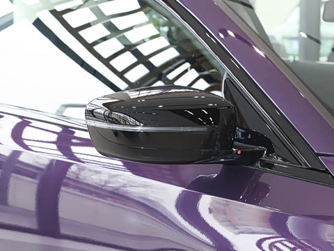 2026�� 225i M�˶���ҹ��װ